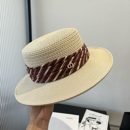 BOATER HAT IN LIGHT BEIGE RAFFIA