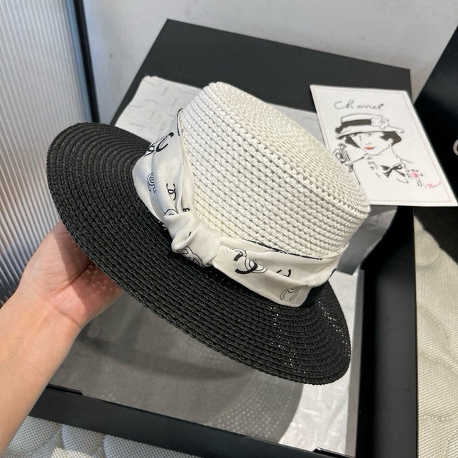 FLAT STRAW HAT BLACK AND WHITE 673935