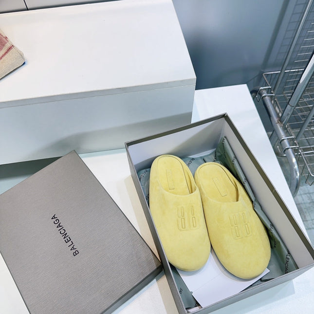 BALENCIAGA 25S MULES IN LIGHT YELLOW SUEDE