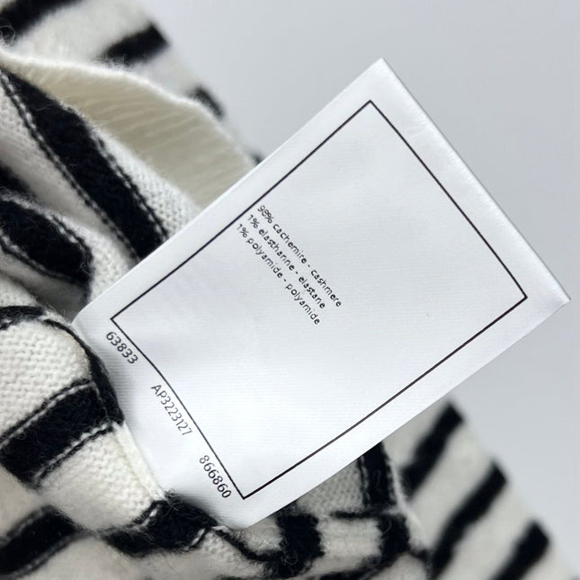 CHANEL 25S SWEATER STYLE 166