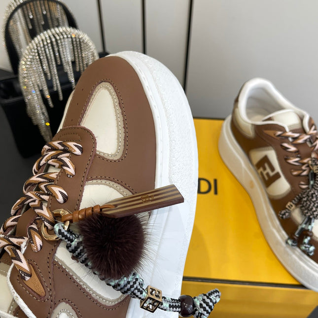FENDI 25S SNEAKERS 50 MM IN BROWN SYNTHETIC LEATHER WITH CHARM