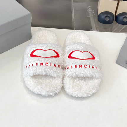 BALENCIAGA 25S FLAT SLIPPERS IN WHITE WOOL