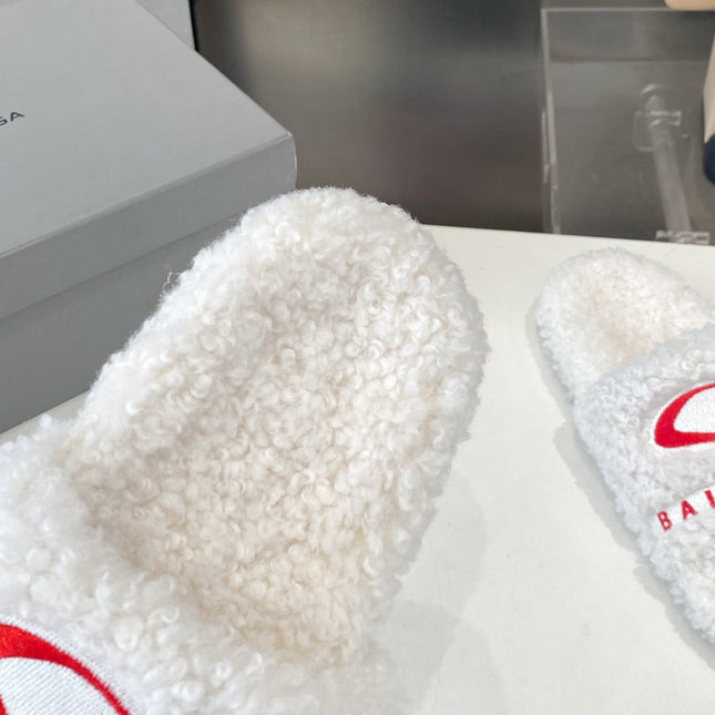 BALENCIAGA 25S FLAT SLIPPERS IN WHITE WOOL