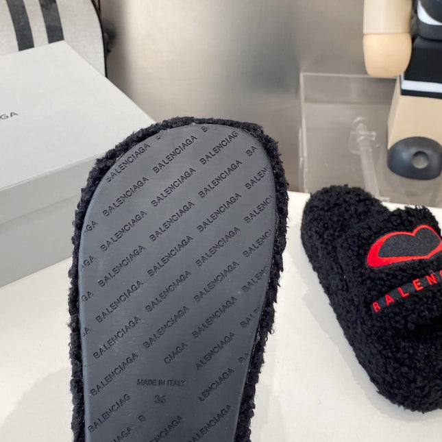 BALENCIAGA 25S SLIPPERS IN BLACK MIX RED WOOL