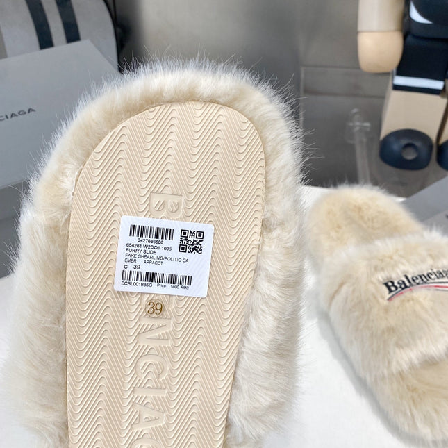 BALENCIAGA 25S FUR SLIPPERS IN LIGHT BEIGE FAUX SHEARLING