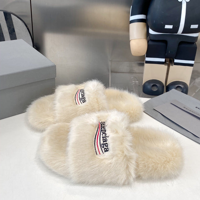 BALENCIAGA 25S FUR SLIPPERS IN LIGHT BEIGE FAUX SHEARLING
