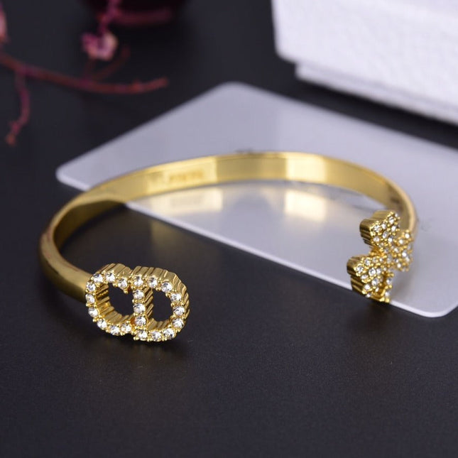 CD CLOVER CUFF BRACELET GOLD DIAMOND