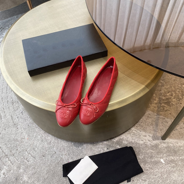 BALLET FLATS RED QUILTED LAMBSKIN