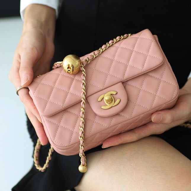 FLAP BAG 20CM BABY PINK LAMBSKIN GOLD HARDWARE