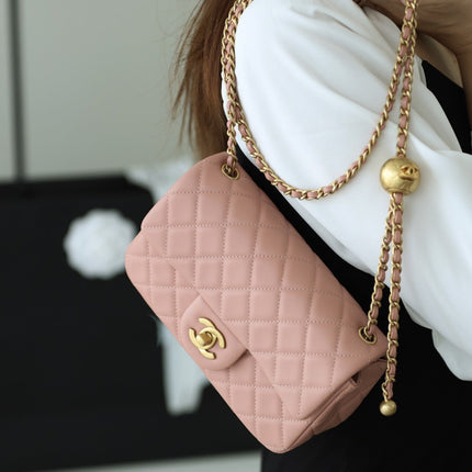 FLAP BAG 20CM BABY PINK LAMBSKIN GOLD HARDWARE