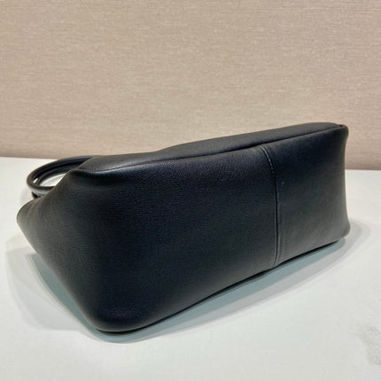 PRA 28 LARGE BLACK CALFSKIN HANDBAG