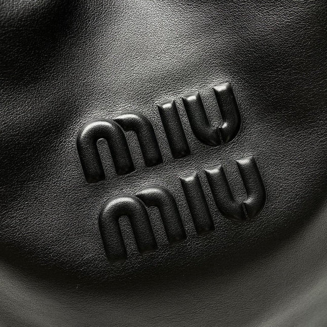 MIU 39 BLACK LEATHER HOBO BAG