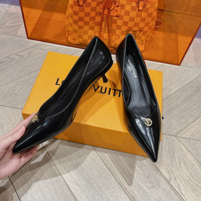 LV SINGLE LOW HEEL PUMP BLACK