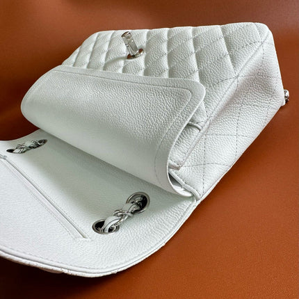 FLAP BAG 25 IN WHITE CAVIAR LAMBSKIN SILVER HARDWARE