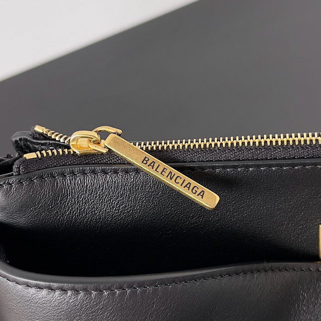 RODEO 22 IN BLACK CALFSKIN GOLD HARDWARE