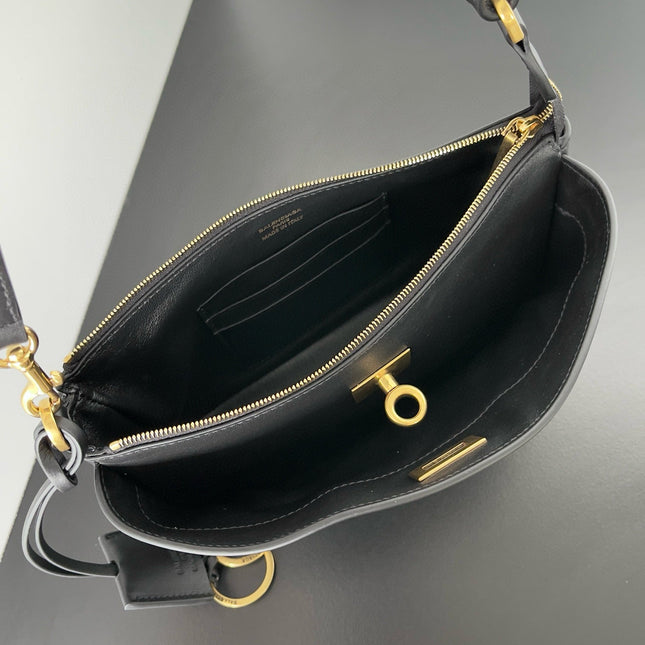RODEO 22 IN BLACK CALFSKIN GOLD HARDWARE