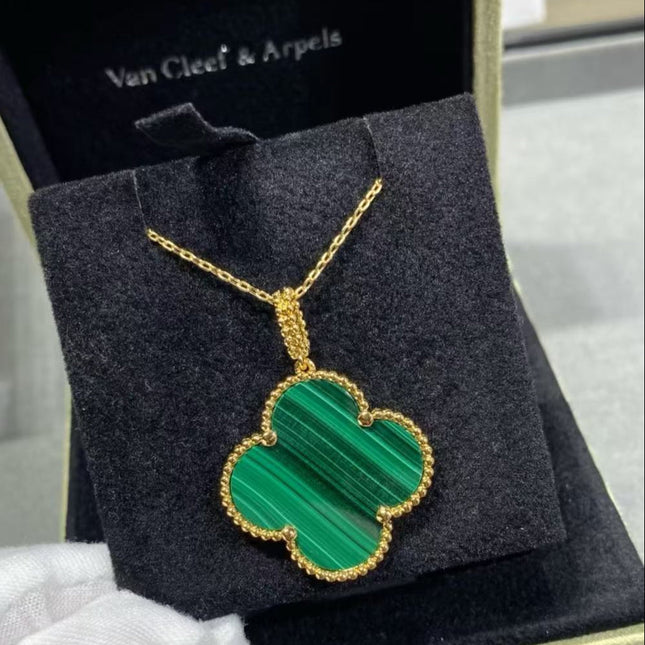 CLOVER PEDANT MALACHITE GOLD NECKLACE