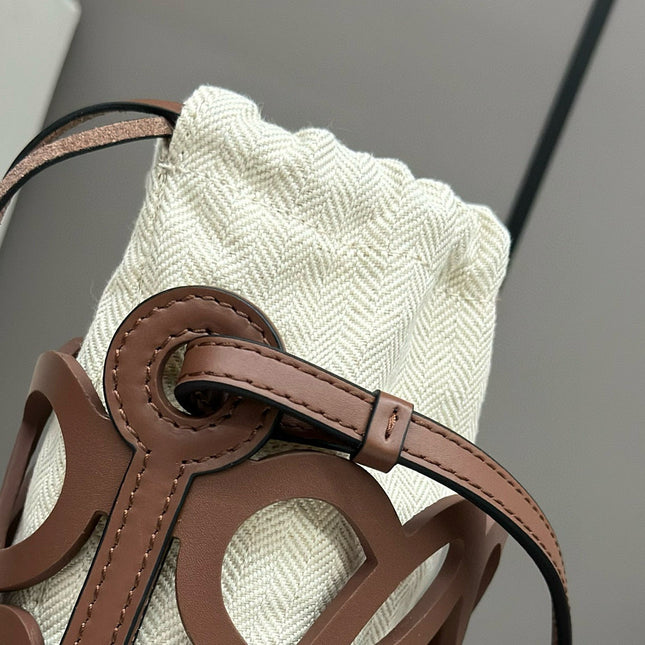 LOE BUCKET BAG 21 ANAGRAM IN BROWN CALFSKIN MIX CANVAS