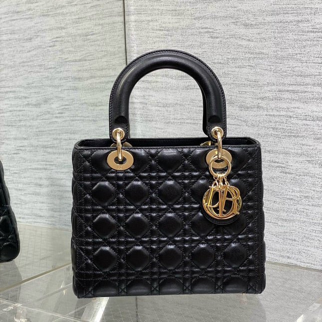 MEDIUM LADY BAG 24 IN BLACK CALFSKIN GOLD HARDWARE