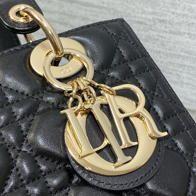 MEDIUM LADY BAG 24 IN BLACK CALFSKIN GOLD HARDWARE