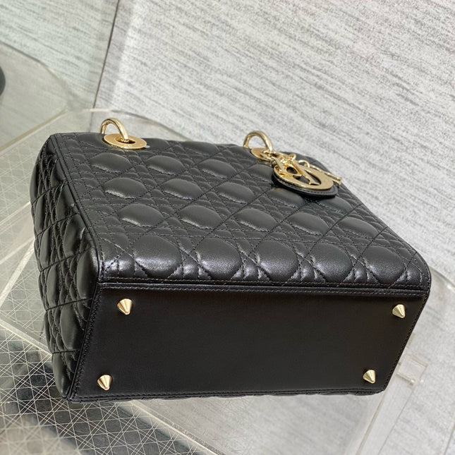 MEDIUM LADY BAG 24 IN BLACK CALFSKIN GOLD HARDWARE
