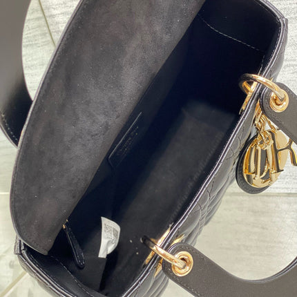 MEDIUM LADY BAG 24 IN BLACK CALFSKIN GOLD HARDWARE