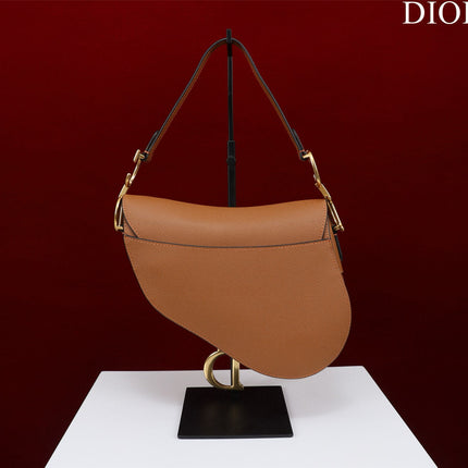 SADDLE BAG 25 WITH STRAP GOLD GRAINED CALFSKIN GHW