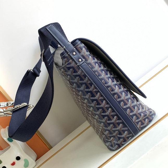 CAPETIEN MESSENGER BAG 39 IN NAVY BLUE GOYARDINE CANVAS AND CALFSKIN
