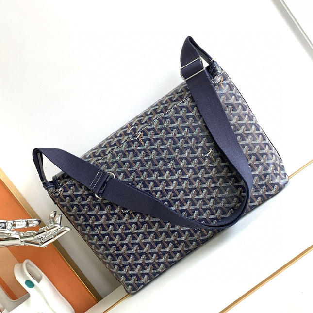 CAPETIEN MESSENGER BAG 39 IN NAVY BLUE GOYARDINE CANVAS AND CALFSKIN