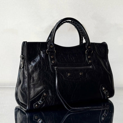 MEDIUM 39 LE CITY BAG IN BLACK LEATHER