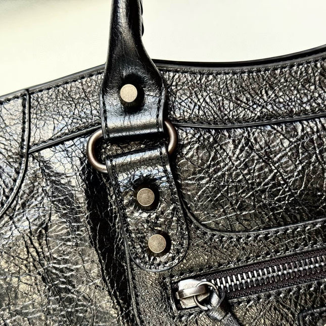 SMALL 30 LE CITY BAG IN BLACK LEATHER