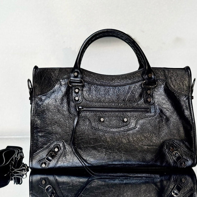 MINI 24 LE CITY BAG IN BLACK LEATHER