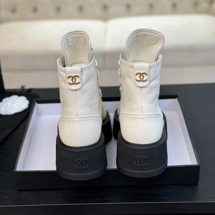 ANKLE BOOTS IN WHITE MIX BLACK CALFSKIN 936574