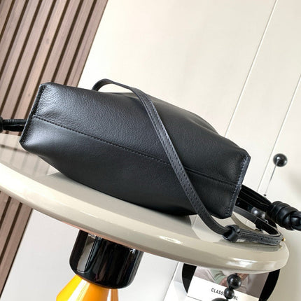 LOE MEDIUM 30 FLAMENCO KNOT IN BLACK LAMBSKIN