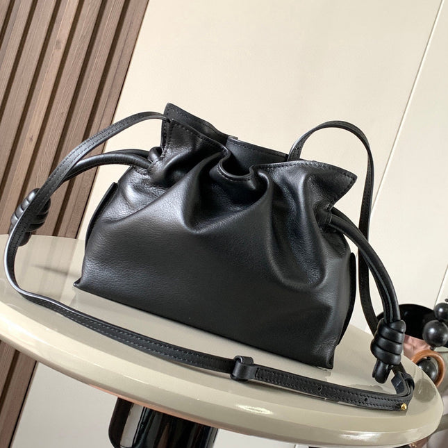 LOE MEDIUM 30 FLAMENCO KNOT IN BLACK LAMBSKIN