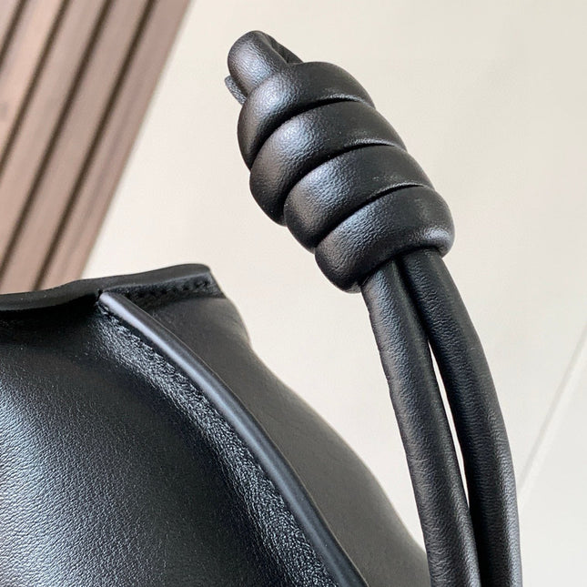 LOE MEDIUM 30 FLAMENCO KNOT IN BLACK LAMBSKIN
