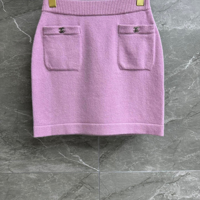 CC ICONIC SKIRT IN PINK WOOL KNIT WITH FRONT POCKETS