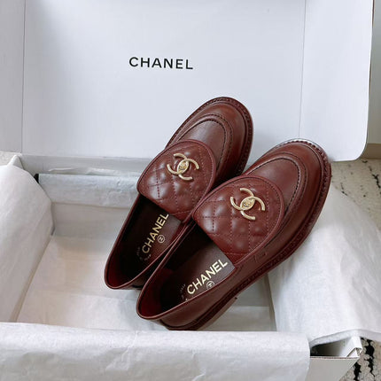 CC QUILTED FLAP LOAFERS IN BURGUNDY RED CALFSKIN GOLD HARDWARE