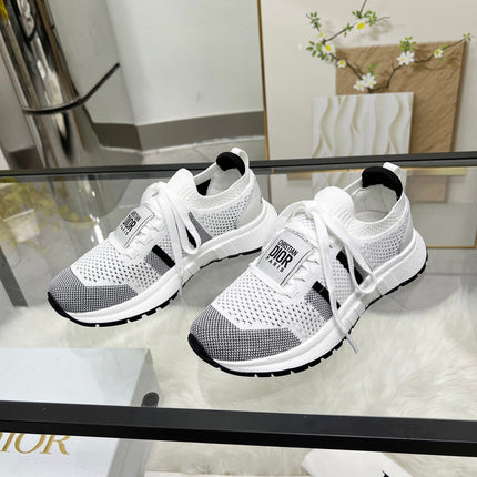 WALK'N'DIOR SNEAKERS IN WHITE AND BLACK MESH
