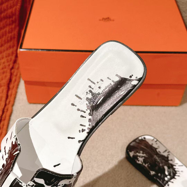 0RAN SANDAL IN BLACK MIX WHITE CALFSKIN