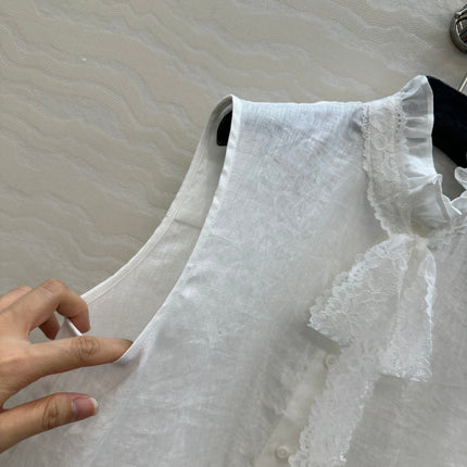 SLEEVELESS BLOUSE IN WHITE LINEN LACE TRIM AND NECK TIE