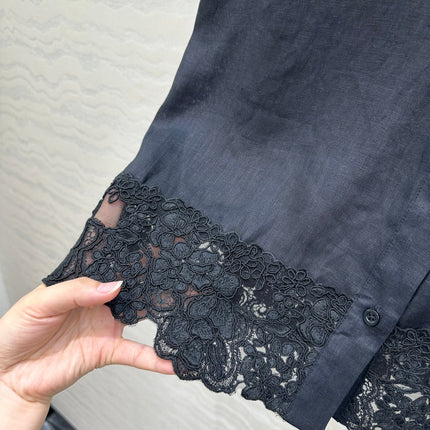 SLEEVELESS BLOUSE IN BLACK LINEN LACE TRIM AND NECK TIE