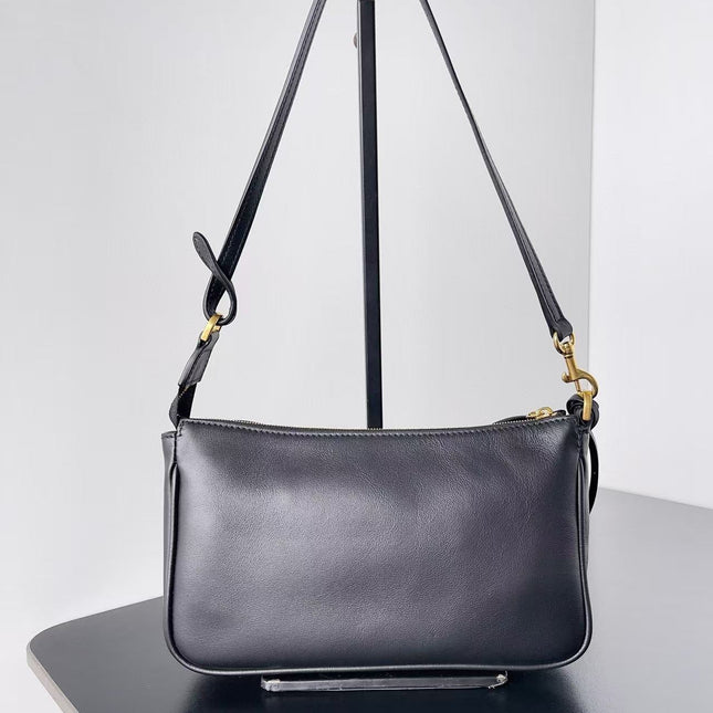 RODEO SHOULDER BAG 22 IN BLACK CALFSKIN GOLD HARDWARE