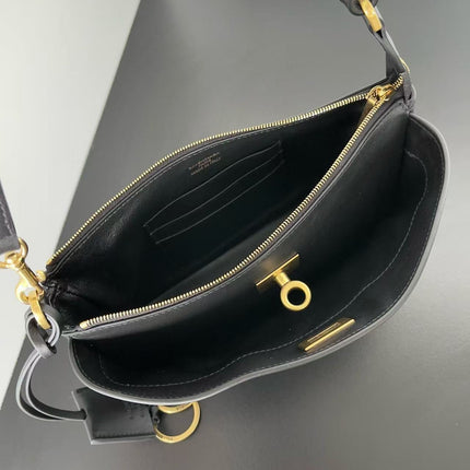 RODEO SHOULDER BAG 22 IN BLACK CALFSKIN GOLD HARDWARE