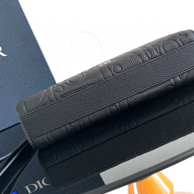 CLUTCH 27 BAG IN BLACK CALFSKIN EMBOSSED LOGO