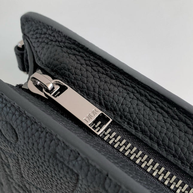 CLUTCH 27 BAG IN BLACK CALFSKIN EMBOSSED LOGO