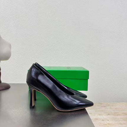 HIGH PUMP IN BLACK SHINY CALFSKIN