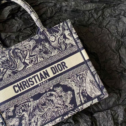 MISS SMALL TOTE 26 IN NAVY BLUE AND WHITE CANVAS