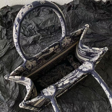 MISS SMALL TOTE 26 IN NAVY BLUE AND WHITE CANVAS