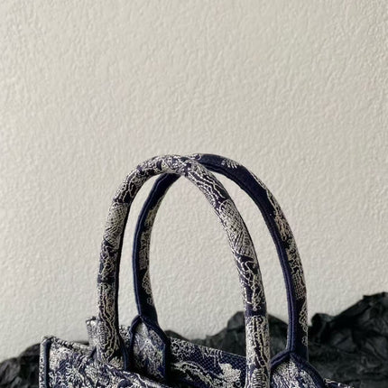 MISS SMALL TOTE 26 IN NAVY BLUE AND WHITE CANVAS